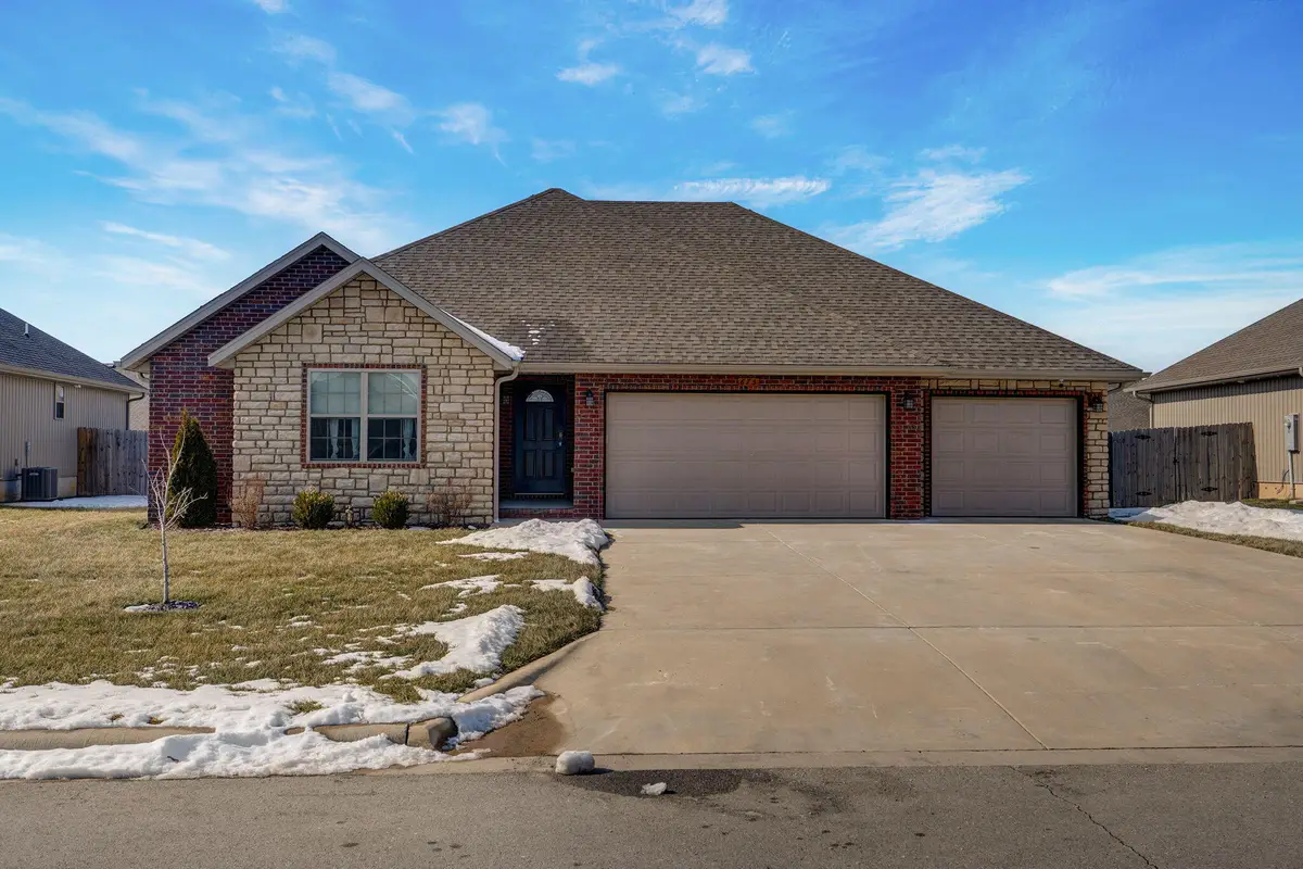 675 N Maplewood Hills, Nixa, MO 65714 - #1