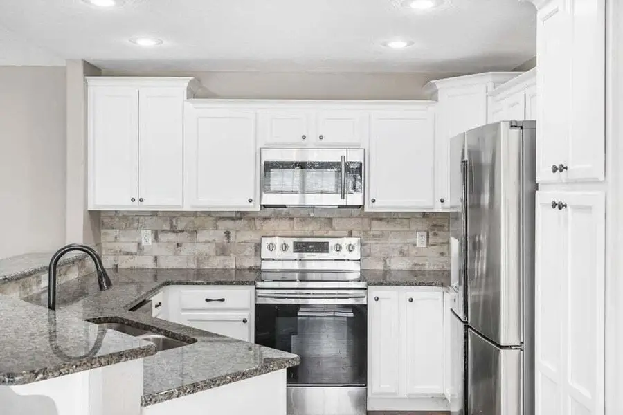 1904 S. Thomas Drive, Ozark, MO 65721 - #2