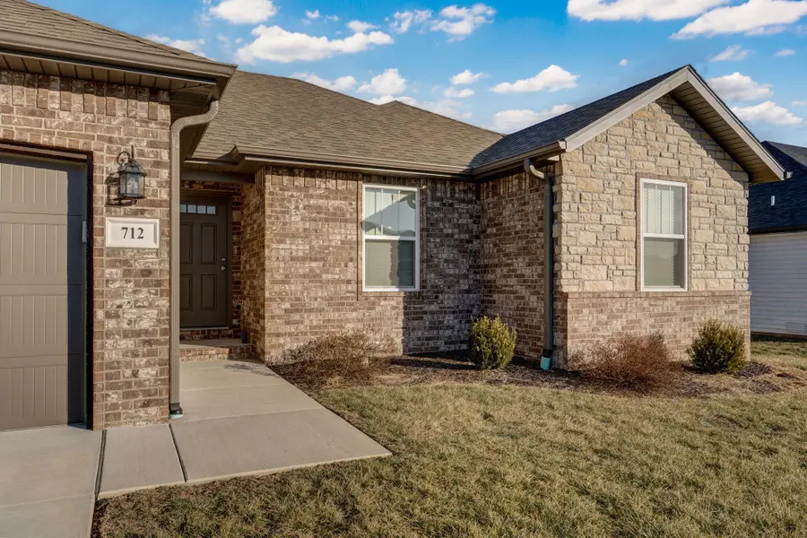 712 N Glenwood Avenue, Republic, MO 65738 - #2