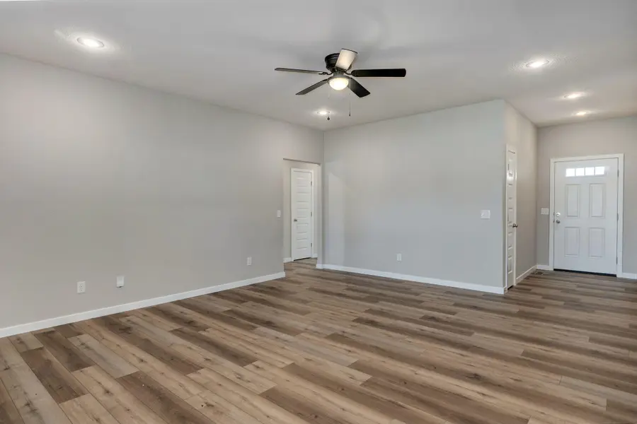 712 N Glenwood Avenue, Republic, MO 65738 - #3