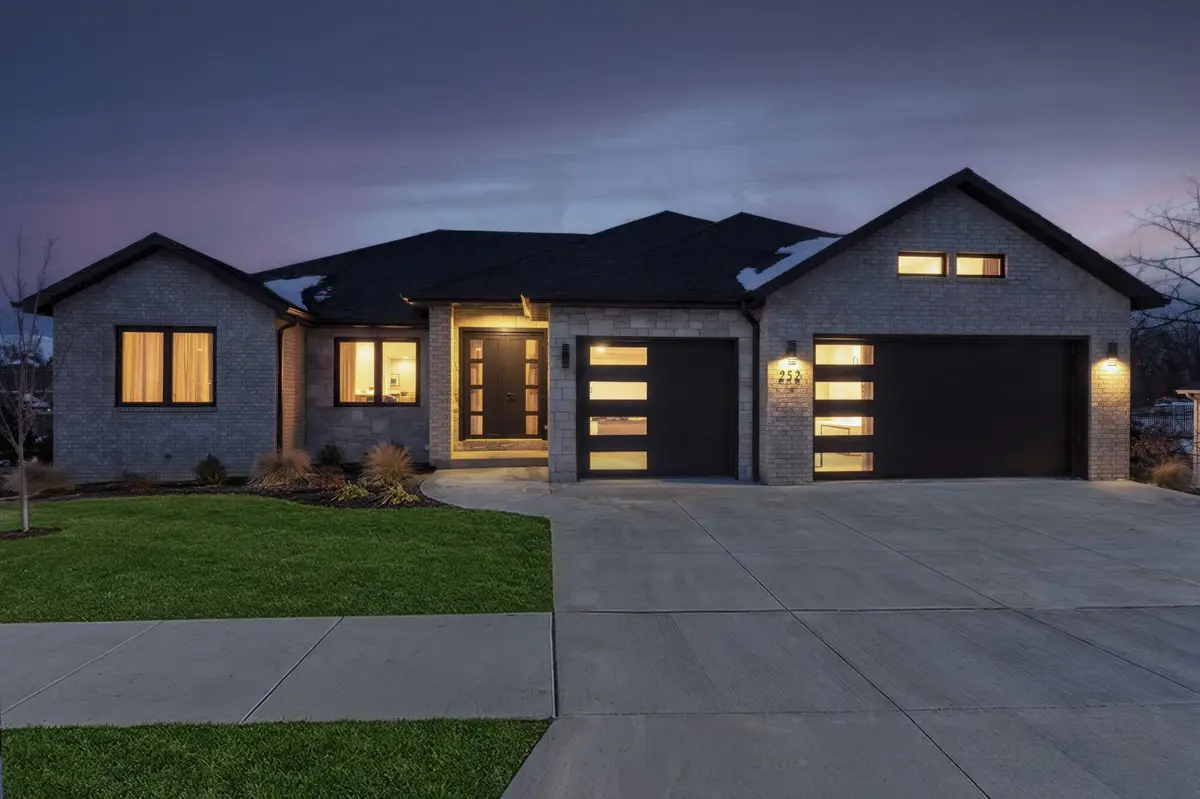 252 S Hickory Hills Boulevard, Springfield, MO 65802 - #1