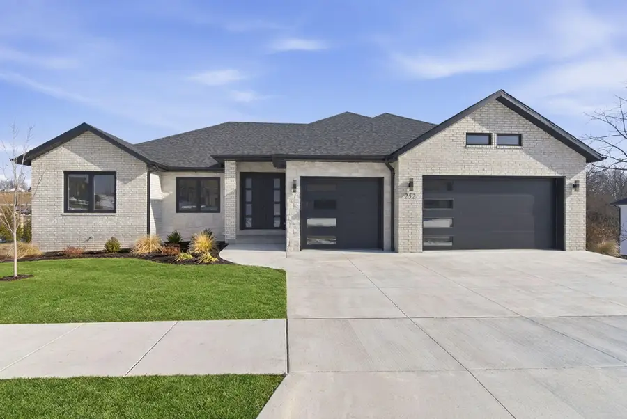 252 S Hickory Hills Boulevard, Springfield, MO 65802 - #2