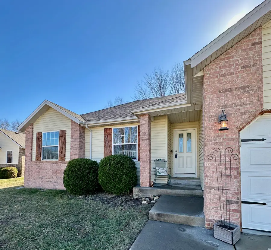 314 W Cherokee Path, Clever, MO 65631 - Image #3