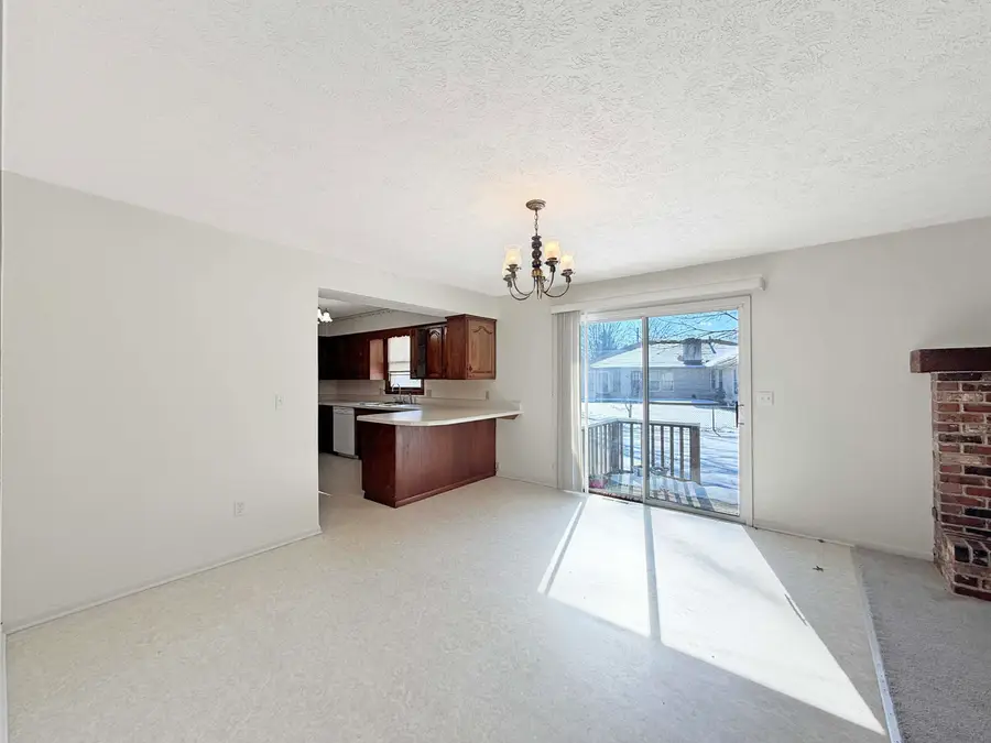 2242 E Meadow Drive, Springfield, MO 65804 - #3