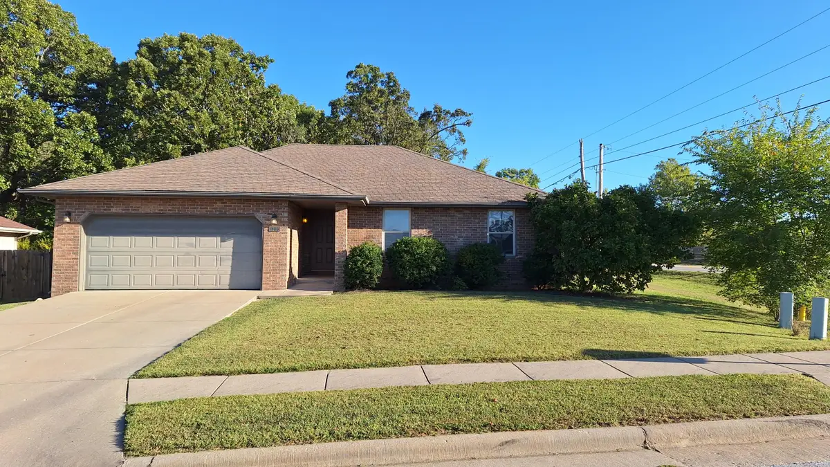 1305 E Hampton Drive, Ozark, MO 65721 - #1