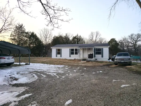 7663 E State Highway 76, Kirbyville, MO 65679