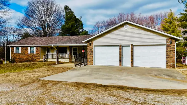 19191 Farm Road 1120, Cassville, MO 65625