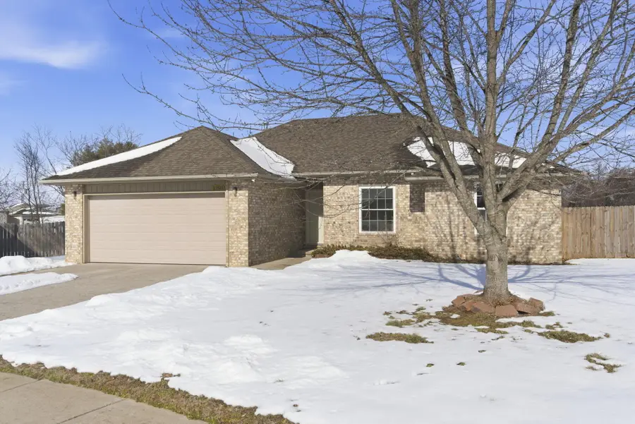 1901 E Overland Drive, Ozark, MO 65721 - #2