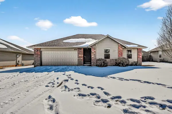 5560 W Longleaf Drive, Springfield, MO 65802