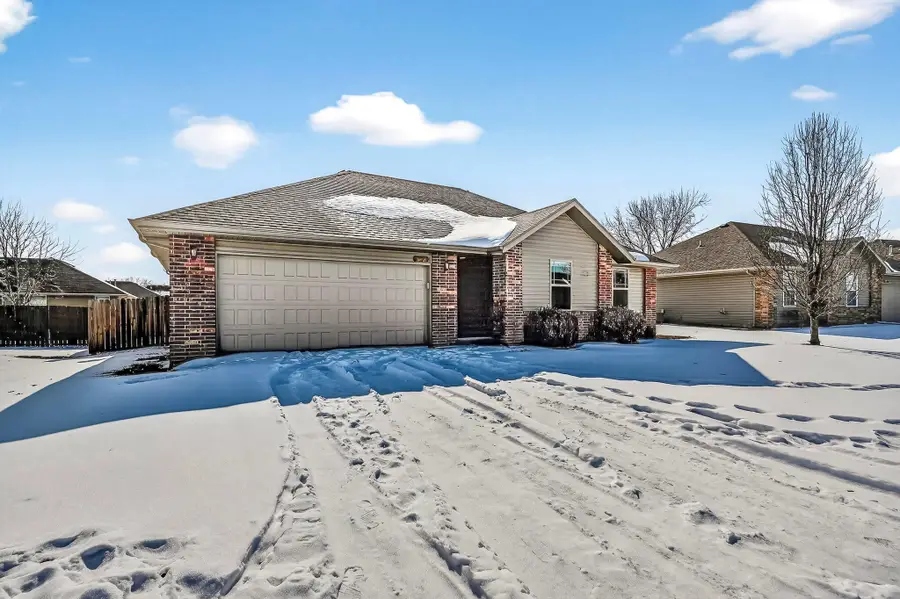 5560 W Longleaf Drive, Springfield, MO 65802 - #3