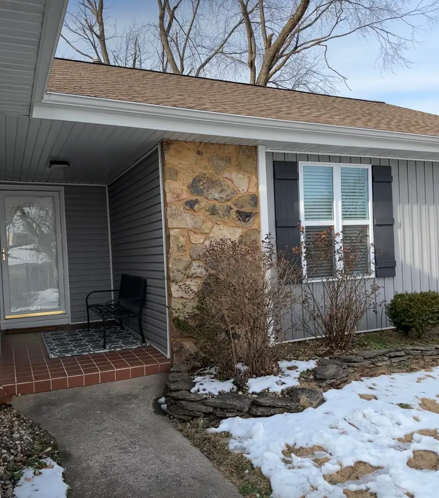 911 E Powell Street, Springfield, MO 65807 - #2