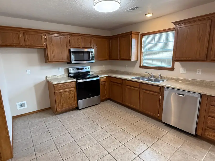 871 Tracy Lane, Mount Vernon, MO 65712 - Image #3