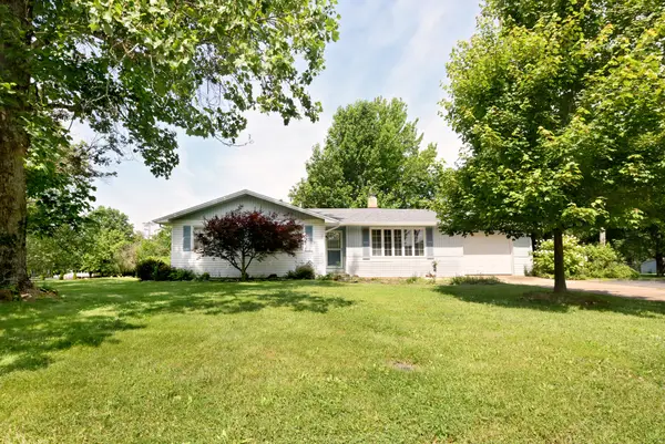 1105 N Pine Street, Marshfield, MO 65706
