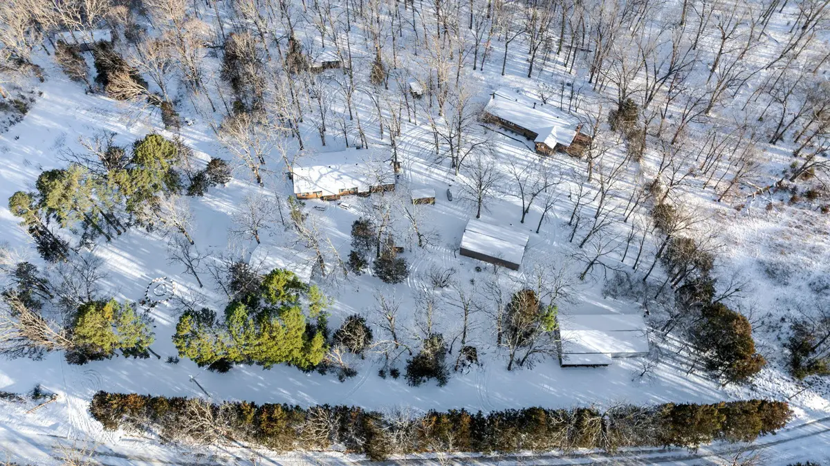 411 Moon Valley Road, Lebanon, MO 65536 - #1