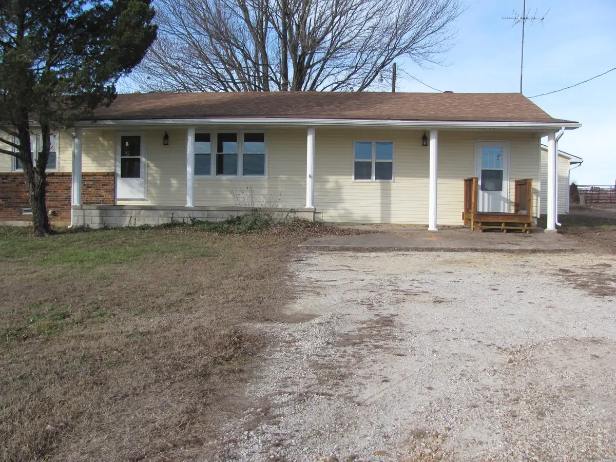 665 N Lemmon Avenue, Bolivar, MO 65613 - #1