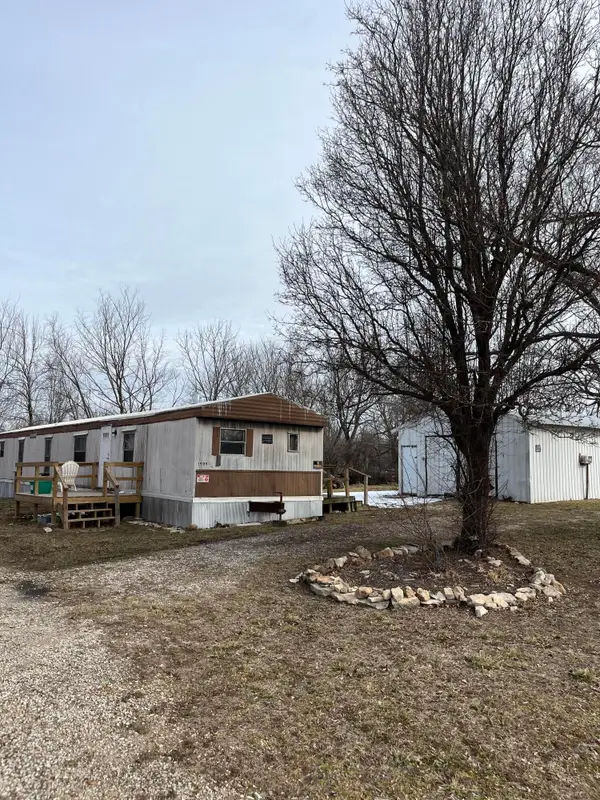 1909 E 505th Road, Halfway, MO 65663