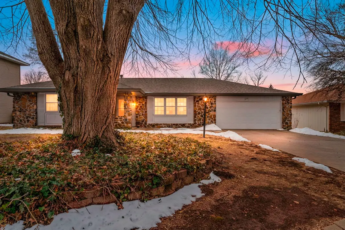 1512 E Hanover Street, Springfield, MO 65804 - #1