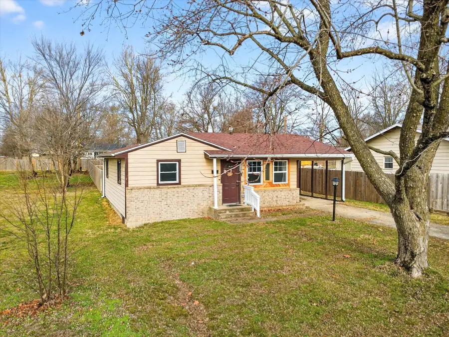 115 W Lee Street, Aurora, MO 65605 - #3