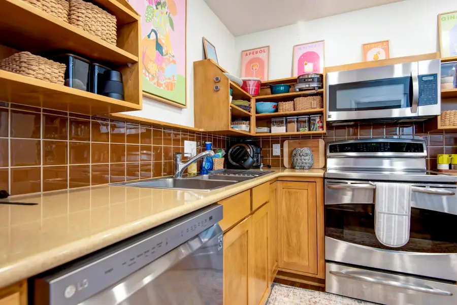 350 S John Q Hammons Parkway #8-B, Springfield, MO 65806 - #3