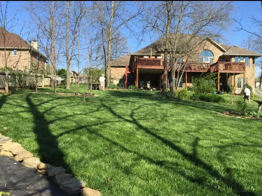 2992 W Cedarbluff Drive, Springfield, MO 65810 - Image #2