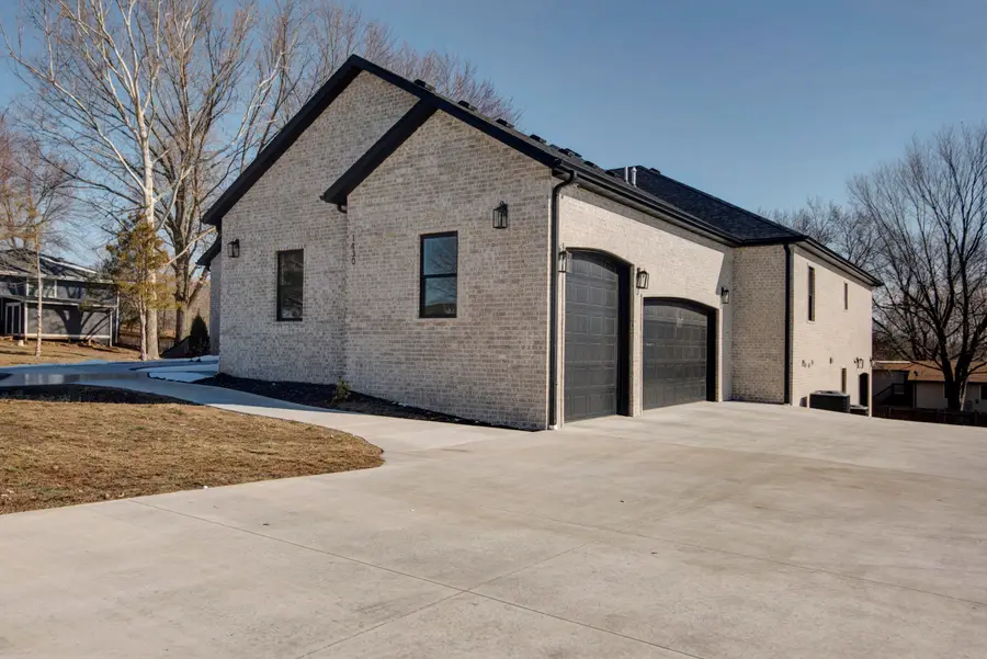 1430 S Jameston Road, Springfield, MO 65809 - #3