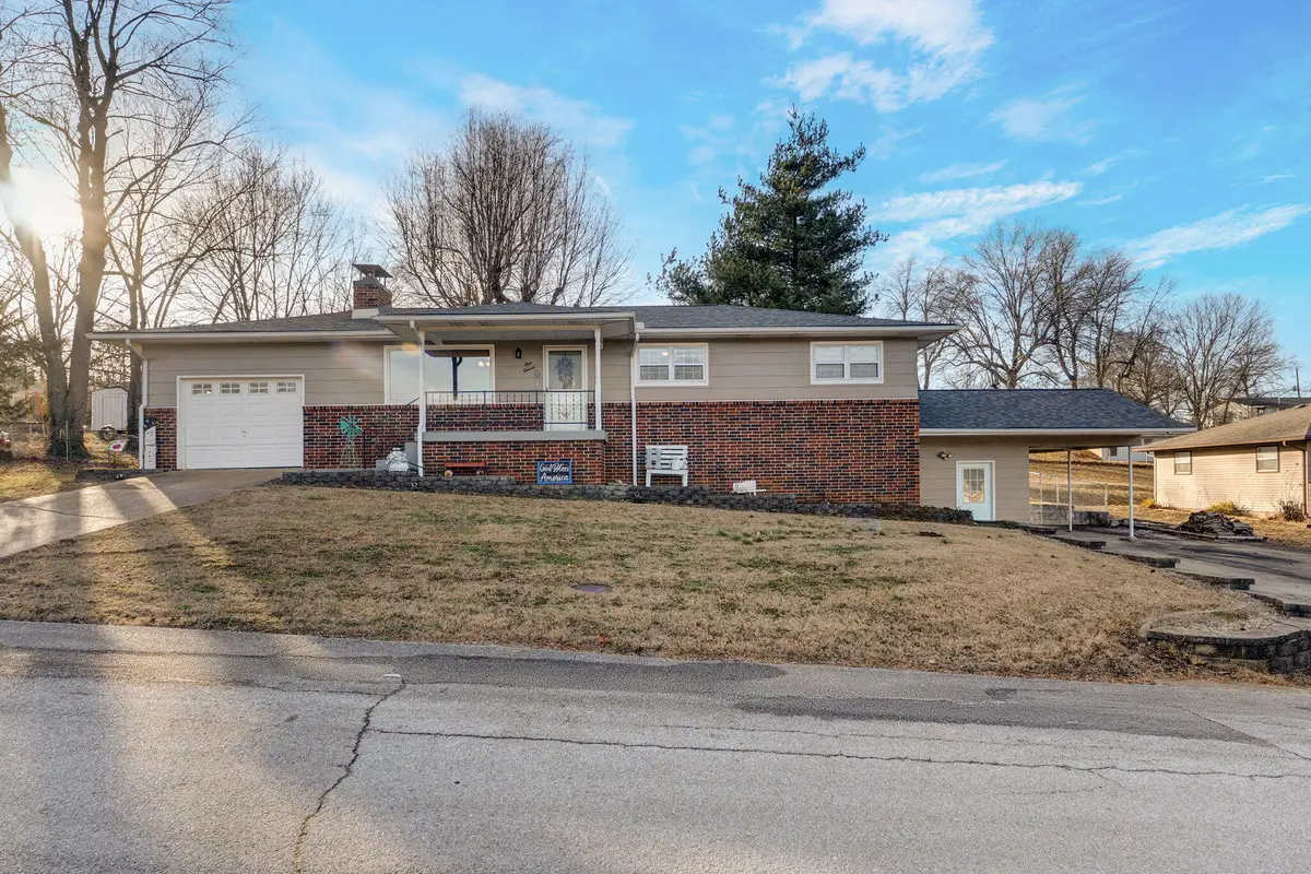 111 S Washington Street, Mount Vernon, MO 65712 - Image #1