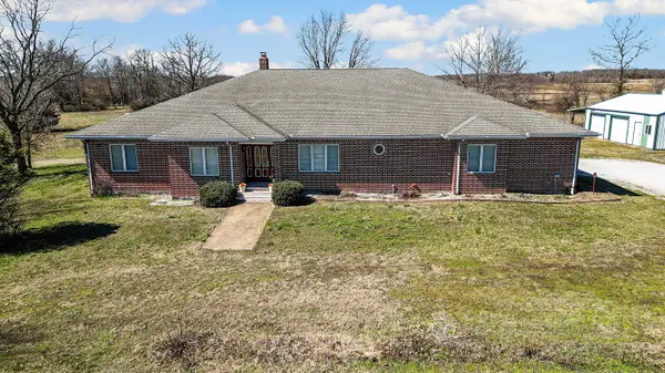 21671 State Highway 37, Cassville, MO 65625
