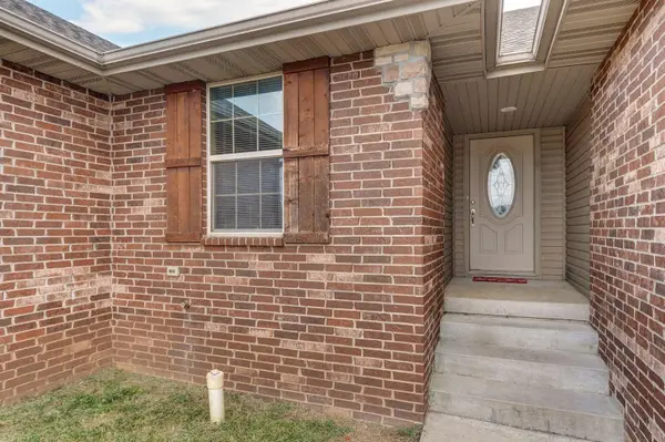 1435 S Atlas Court, Ozark, MO 65721