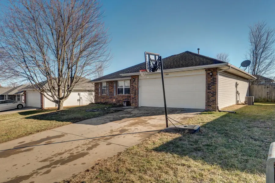 3864 W Overland Street, Springfield, MO 65807 - Image #2