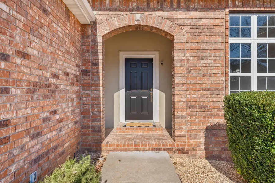 106 Briarcliff Rd, Branson, MO 65616 - Image #2