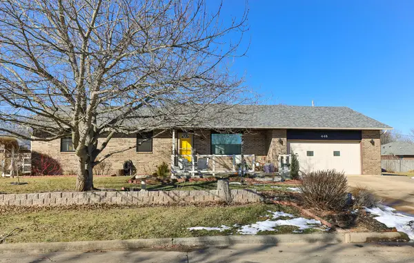 448 N Rechow Avenue, Bolivar, MO 65613