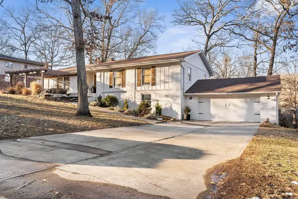 102 Oakwood Drive, Branson, MO 65616