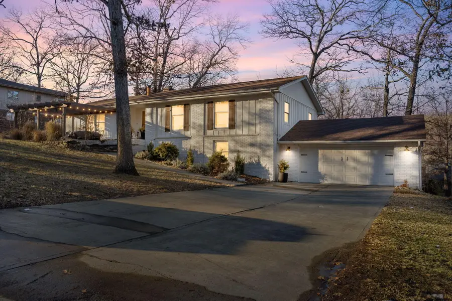 102 Oakwood Drive, Branson, MO 65616 - #2