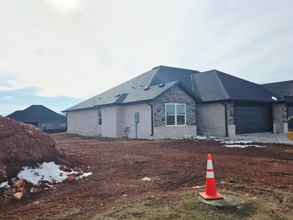 840 E Crystal Avenue, Nixa, MO 65714