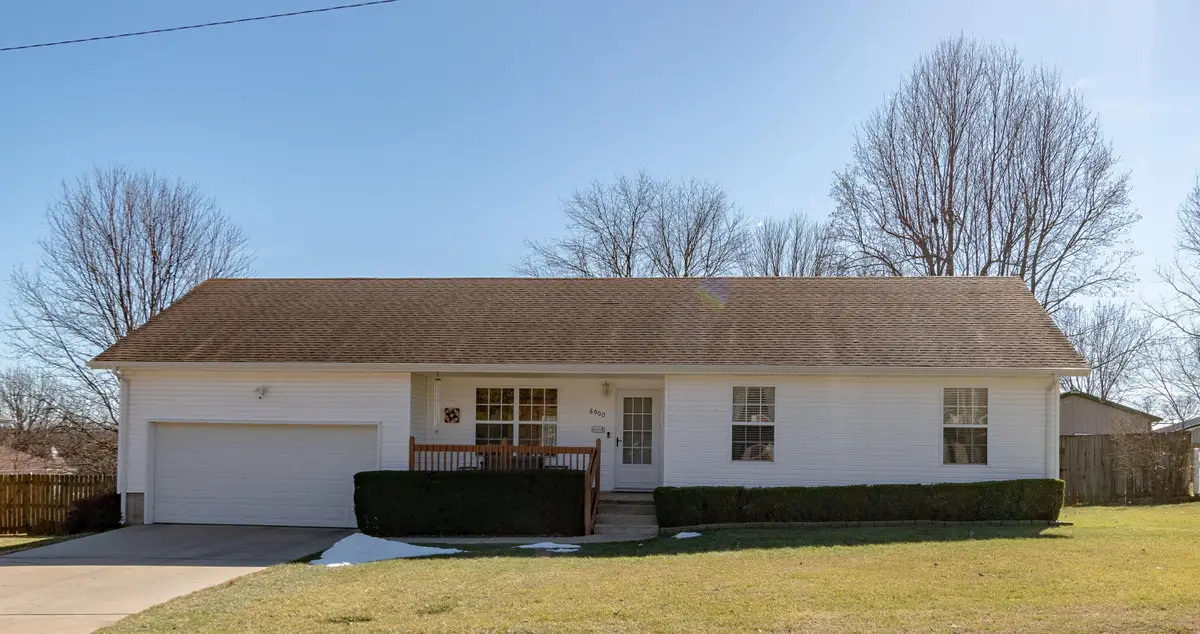 8900 Brookside Circle, Monett, MO 65708 - Image #1