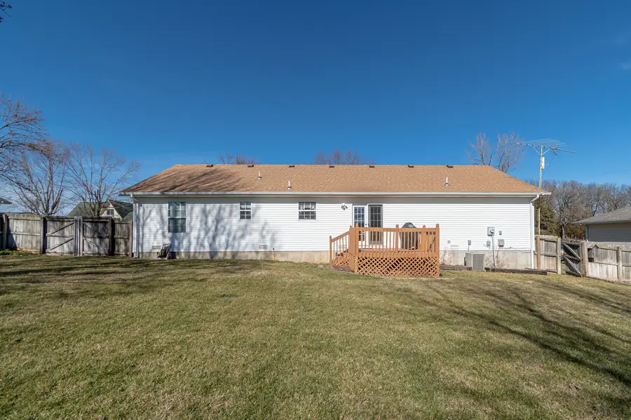 8900 Brookside Circle, Monett, MO 65708 - Image #2