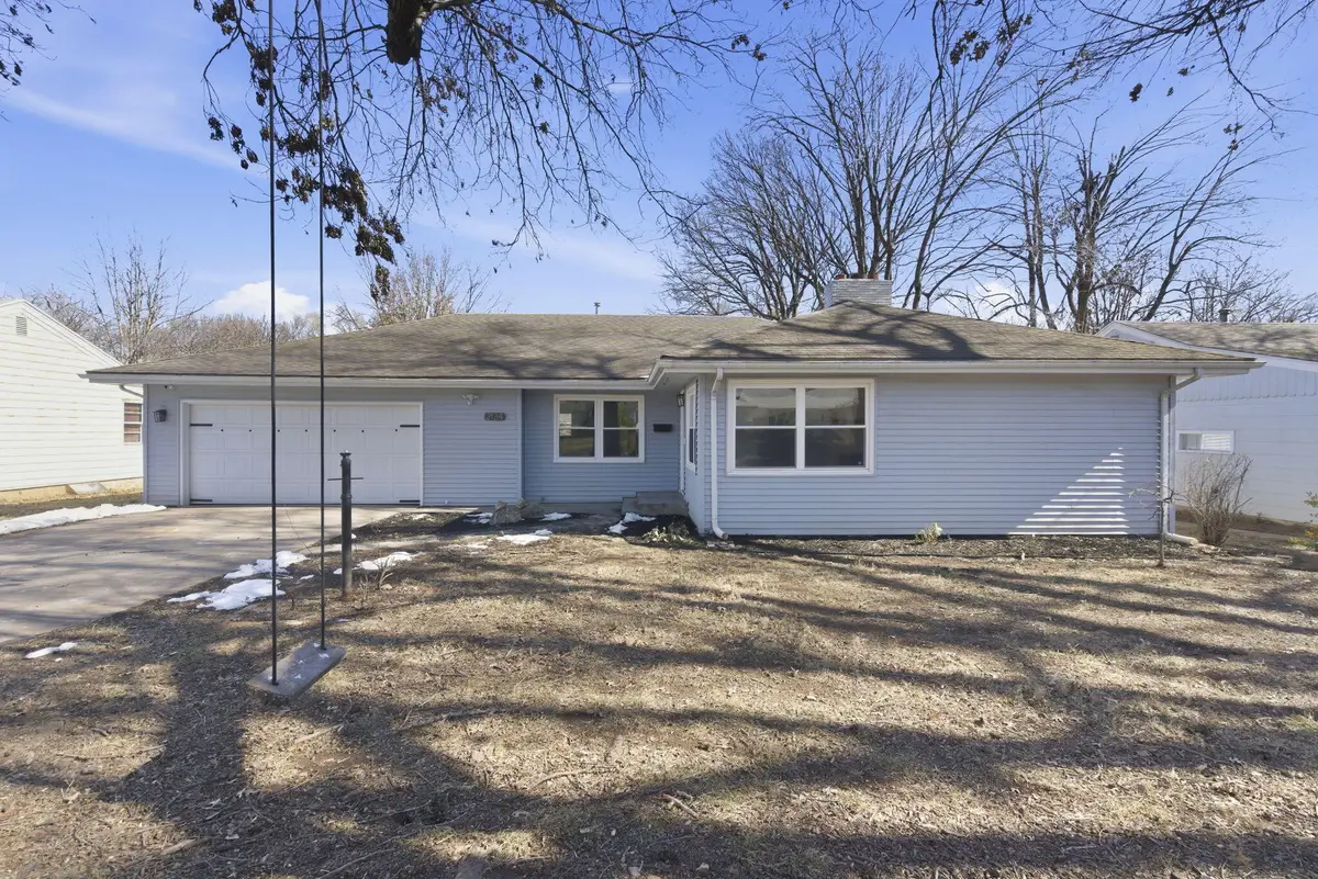 2134 S Luster Avenue, Springfield, MO 65804 - Image #1