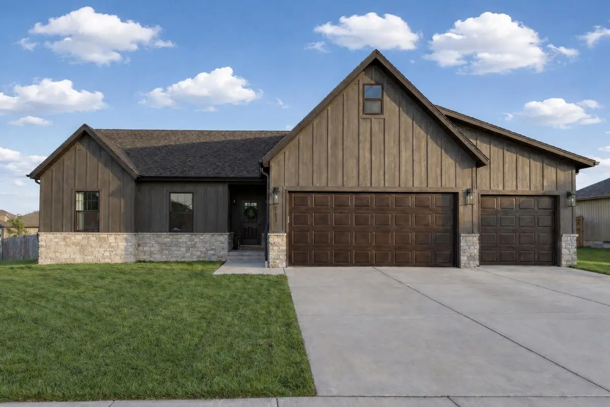 861 W Elmwood Circle, Nixa, MO 65714 - #1