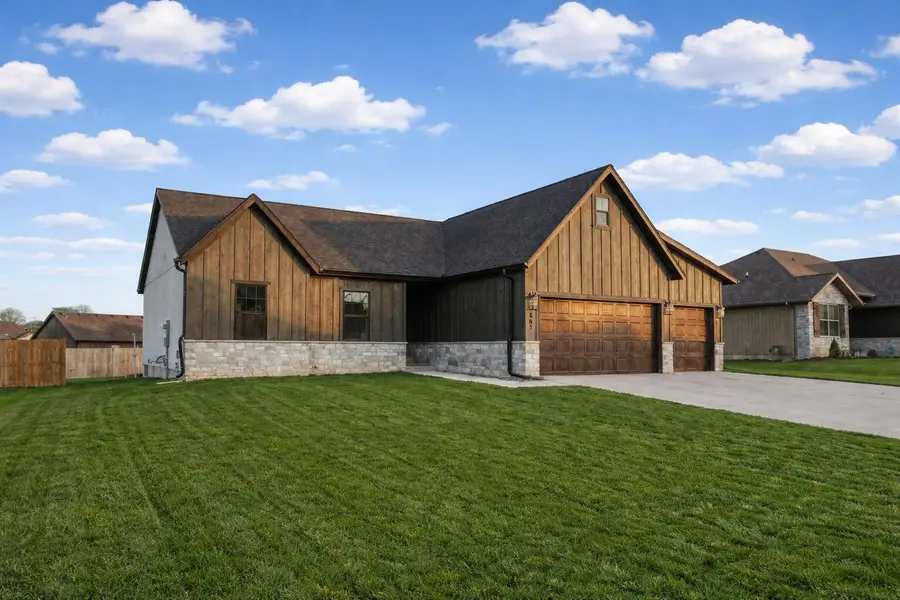 861 W Elmwood Circle, Nixa, MO 65714 - #2