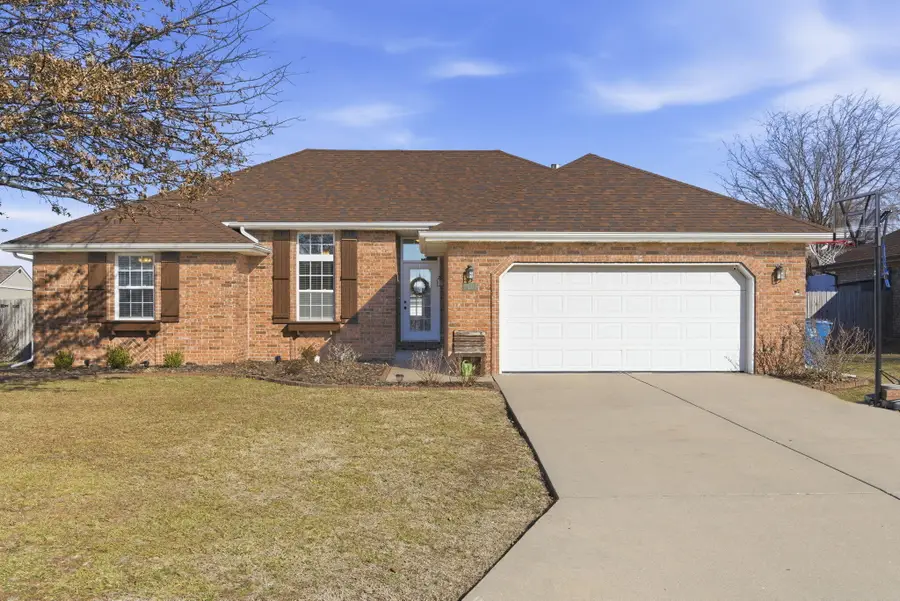 1107 E Eagle Rock Drive, Ozark, MO 65721 - #2