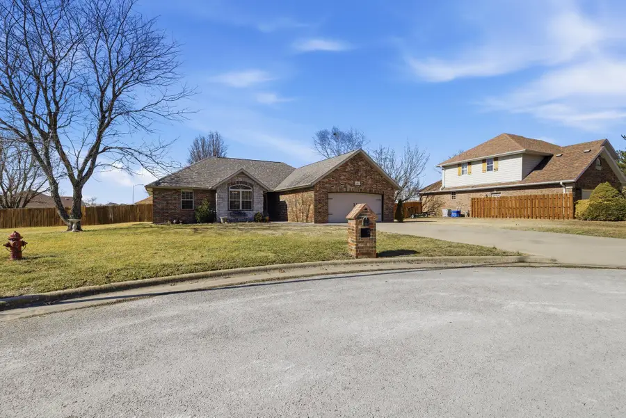 605 Glen Oaks Circle, Nixa, MO 65714 - #3