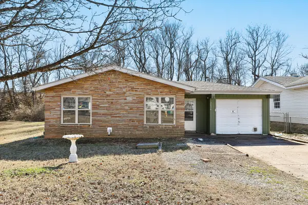 2634 W Phelps Street, Springfield, MO 65802