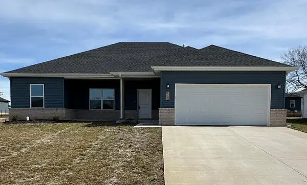 1753 Cash Drive, Mt Vernon, MO 65712