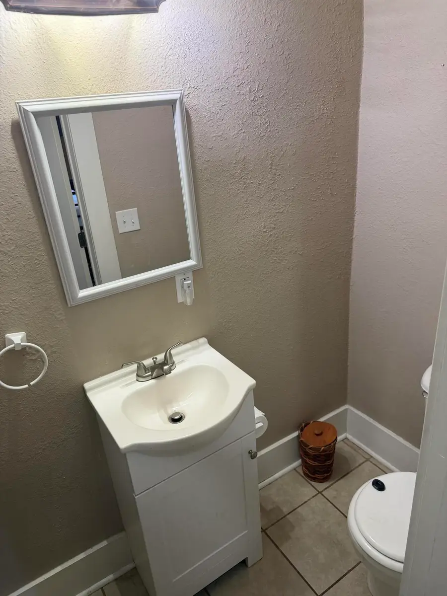 324 Saint Johns Street, Neosho, MO 64850 - Image #2