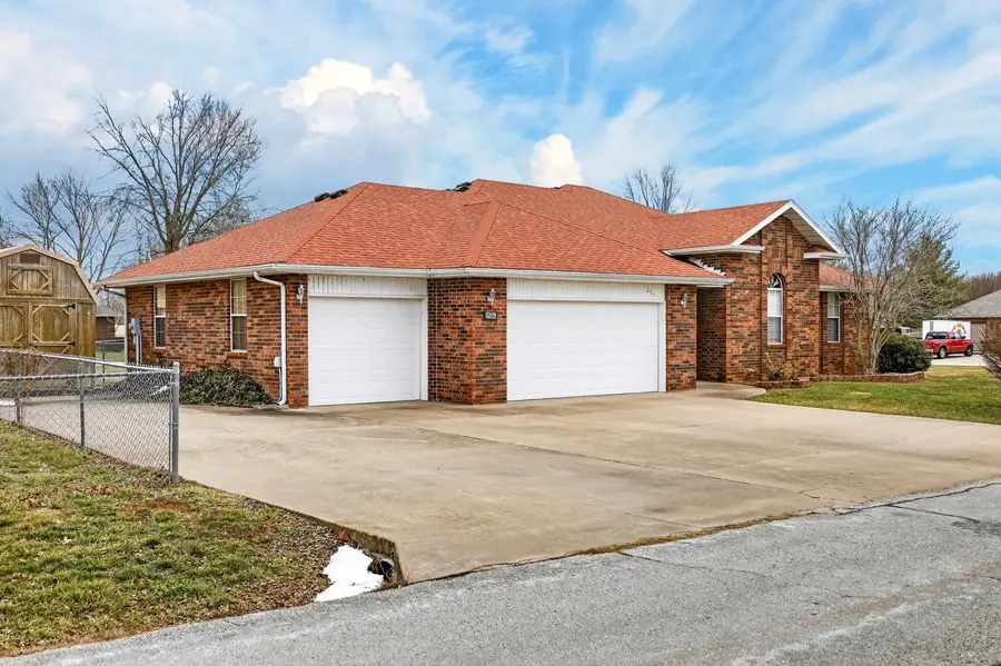 204 S 38th Street, Nixa, MO 65714 - #2