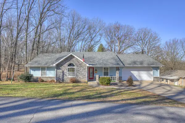 180 Glenwood Circle, Cassville, MO 65625