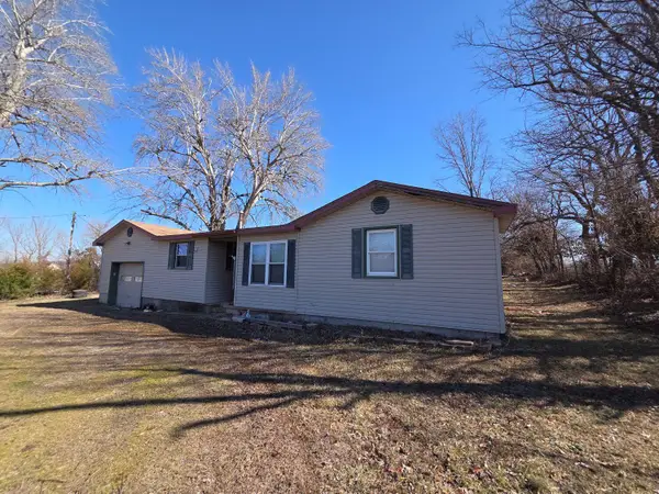 494 Red Top Road, Buffalo, MO 65622
