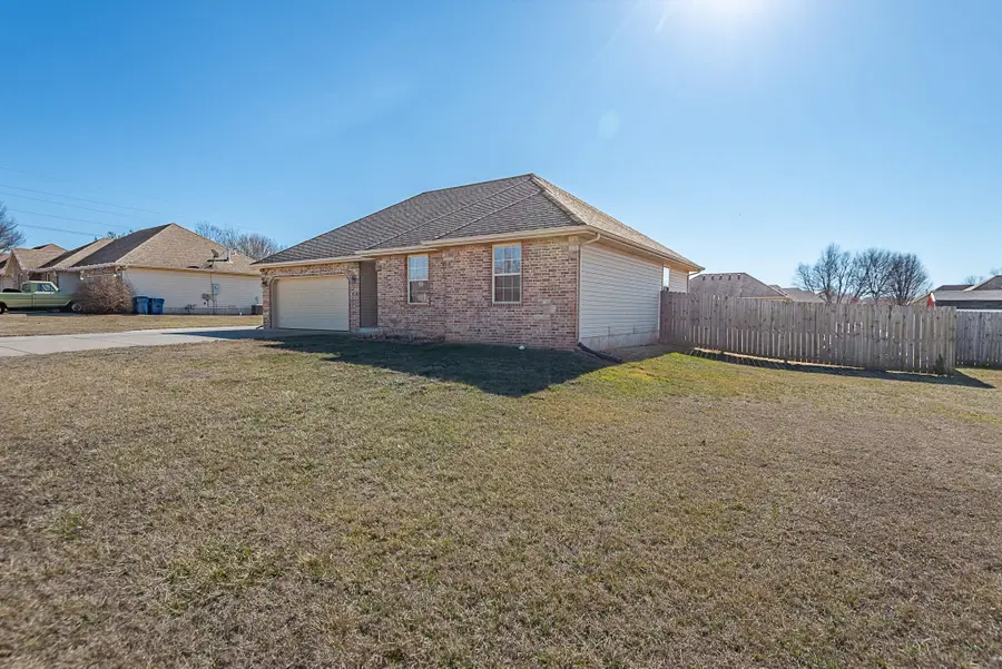 204 Eagle Lane, Willard, MO 65781 - #3