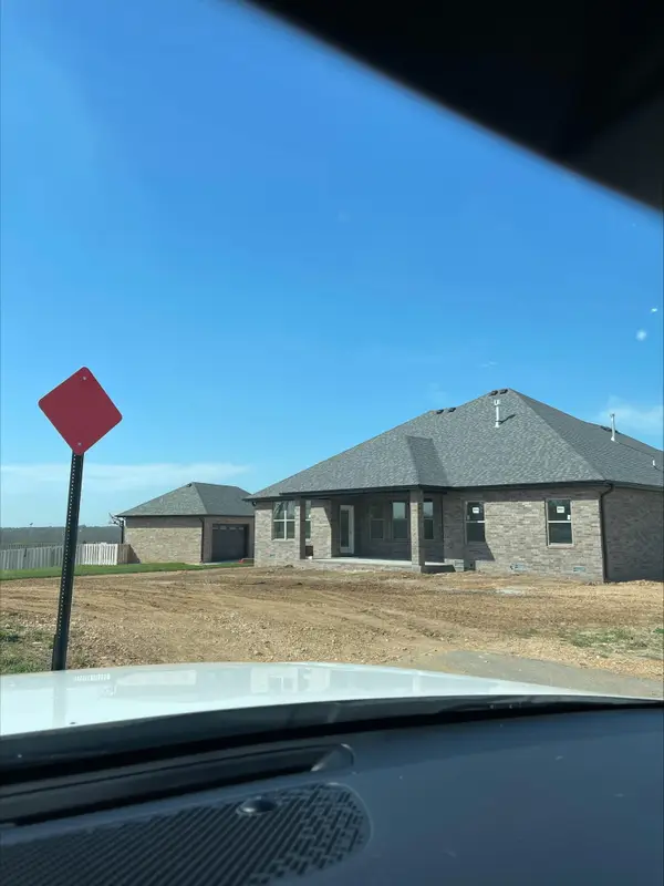 5938 S Hearthstone Court, Springfield, MO 65810