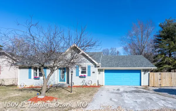 1509 E Hartley Street, Ozark, MO 65721